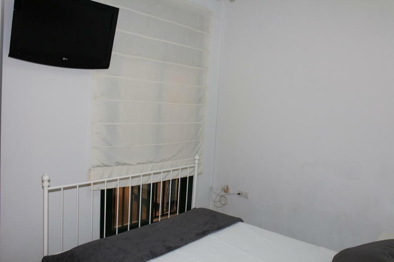 Apartment Rg Triana, Calle Castilla Con Patio Seville