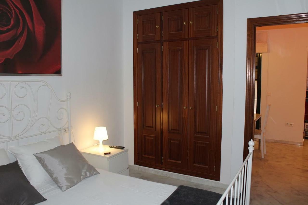 Apartment Rg Triana, Calle Castilla Con Patio *